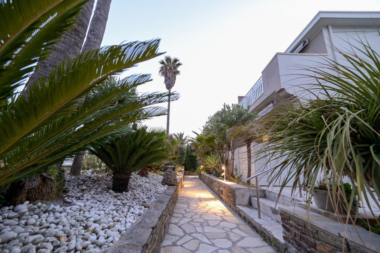 Résidence Rivazur Cavalaire-sur-Mer Extérieur photo